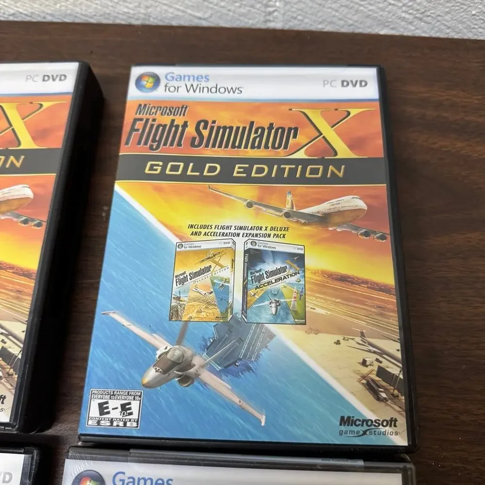 Microsoft flight simulator gold edition and deluxe edition lot of 4